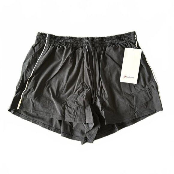 Court Rival High-Rise Short 3" - Black - Picture 3 of 4